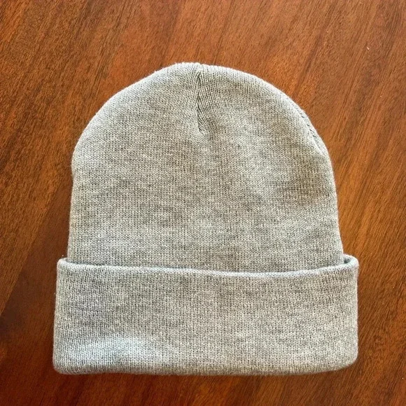 FREE with any purchase - Force 4 gray beanie winter hat - Picture 3 of 5